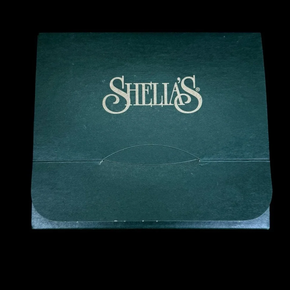 Shelias this used